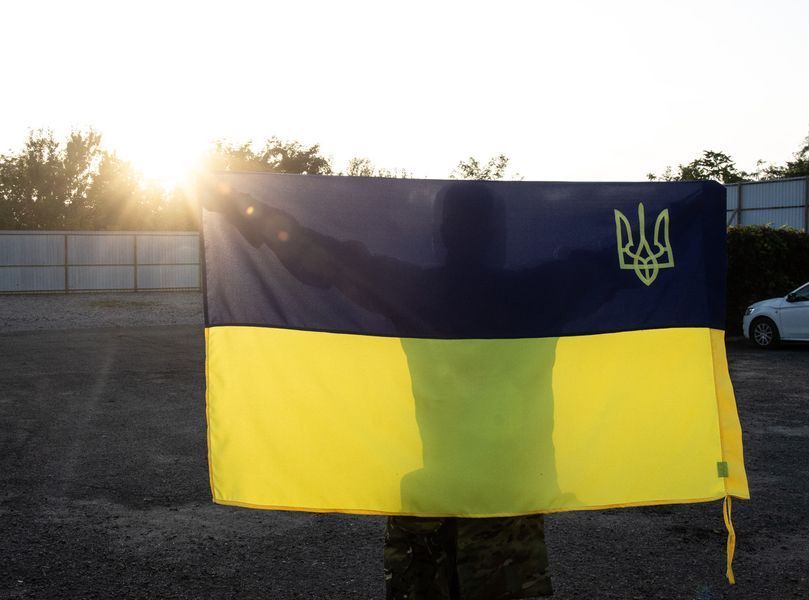 Прапор України з двосторонньою вишивкою у вигляді герба габардин 150х90 305 фото